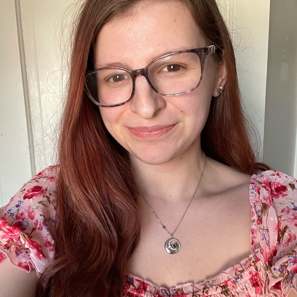 Meet your Posher, Estella
